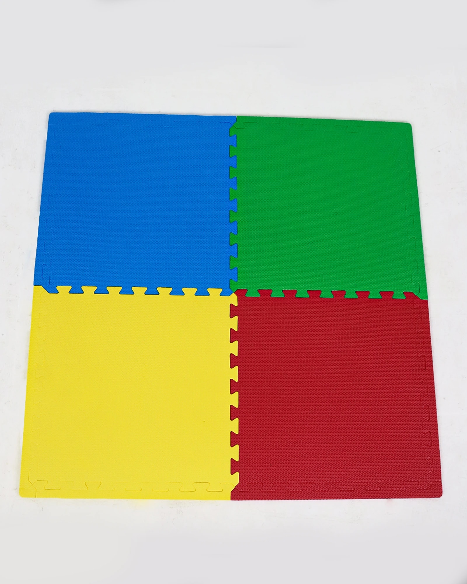 Kit de quatro placas de EVA nas cores azul, verde, amarela e vermelha, montado